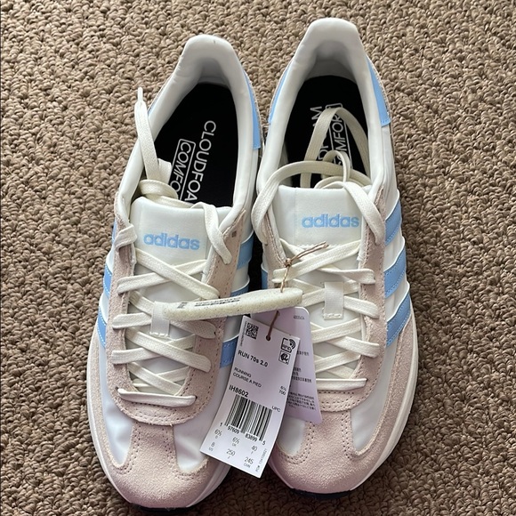 Adidas Women's White and Blue Cloudfoam Sneakers NWT - Picture 2 of 7